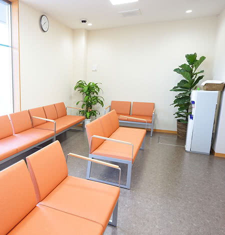 中浦和眼科医院の待合室